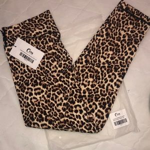 Leopard Scrunchy Butt Leggings